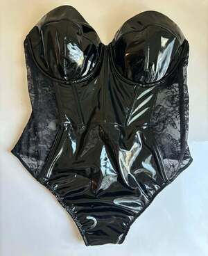 Victorias Secret Lightly Lined Lace Teddy Patent Leather Strapless Thong Wmns XL